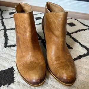 Lucky Brand Camel Leather Ankle Booties – Size 6.5